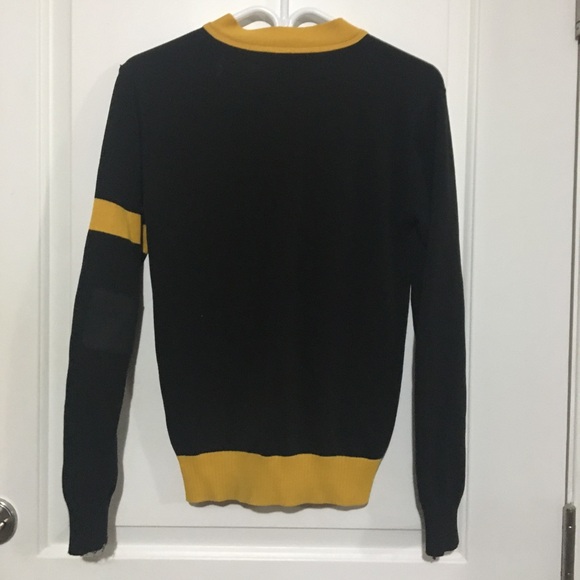 Initial M cardigan - Picture 5 of 5